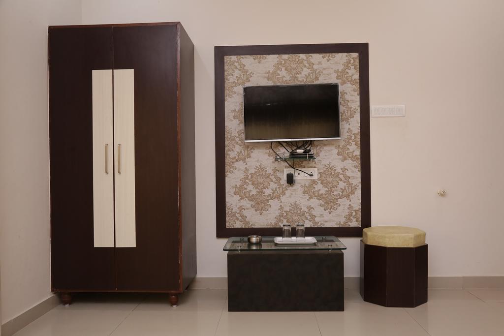 Hotel Rudra Plaza Dwārka Екстериор снимка