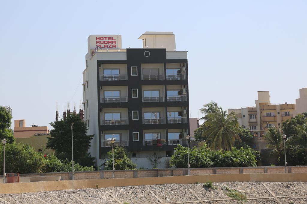 Hotel Rudra Plaza Dwārka Екстериор снимка